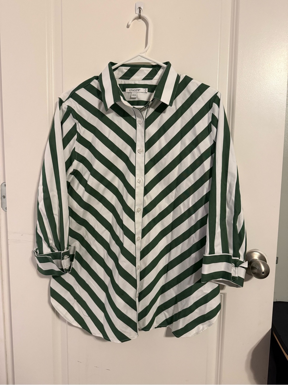 Chico's Green & White Diagonal Striped Button-Down Shirt